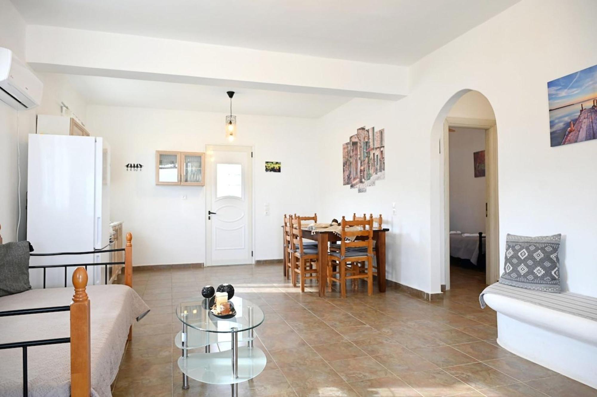 Ferienhaus Simousi House