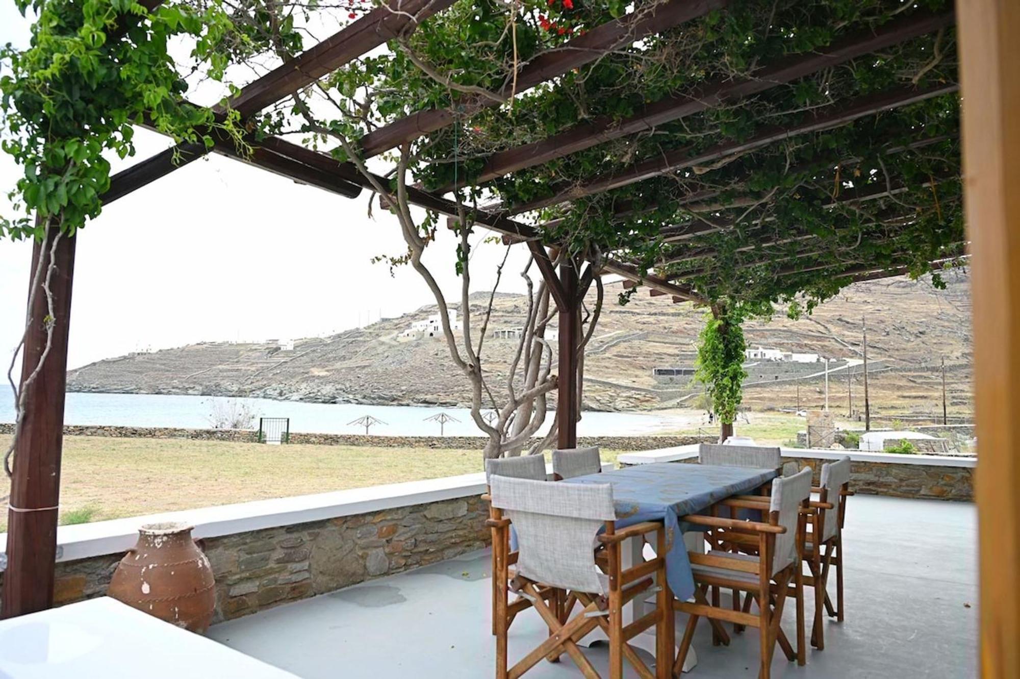 Simousi House *