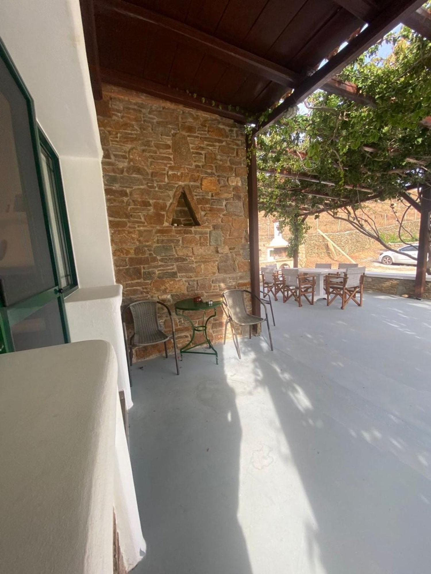 Ferienhaus Simousi House *